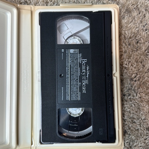 A Wilt Disney Classic Beauty and the Beast VHS - Picture 5 of 5